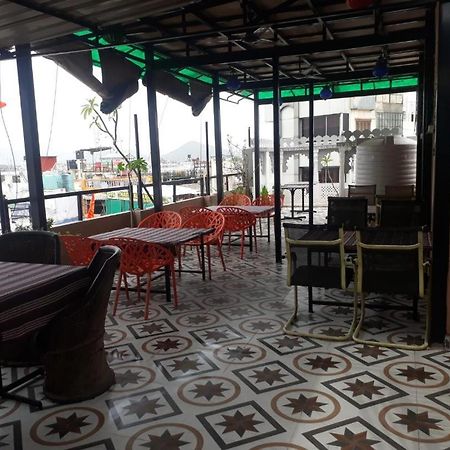 Jag Niwas Guest House & Pure Veg Restaurant Udaipur Exterior photo