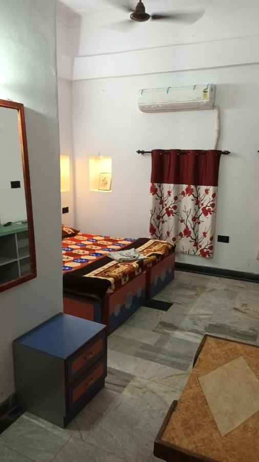 Jag Niwas Guest House & Pure Veg Restaurant Udaipur Exterior photo