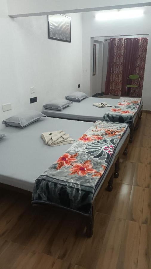 Jag Niwas Guest House & Pure Veg Restaurant Udaipur Exterior photo